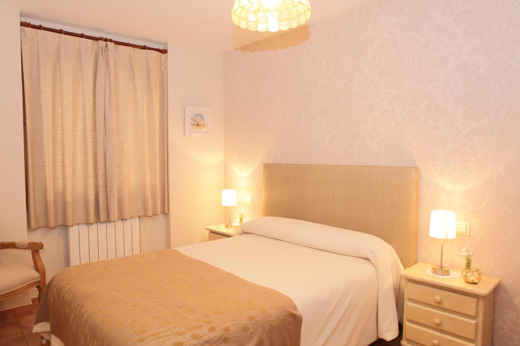 Apartamentos Alba Casa Alquesera Sahun Екстериор снимка