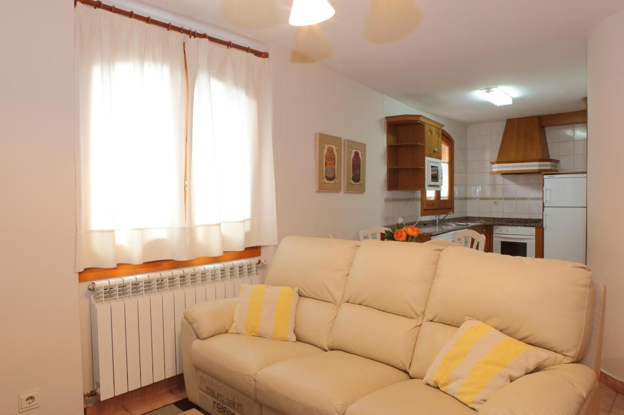 Apartamentos Alba Casa Alquesera Sahun Екстериор снимка