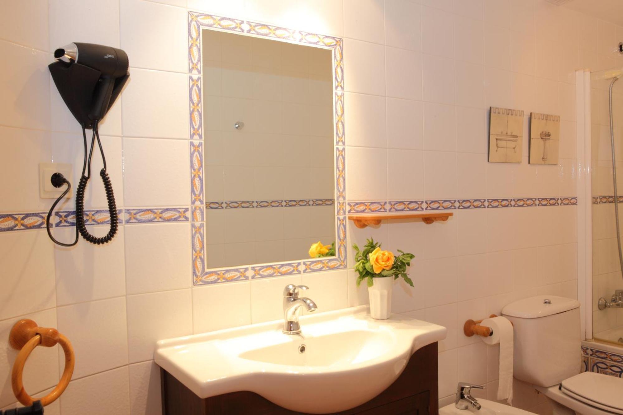 Apartamentos Alba Casa Alquesera Sahun Екстериор снимка