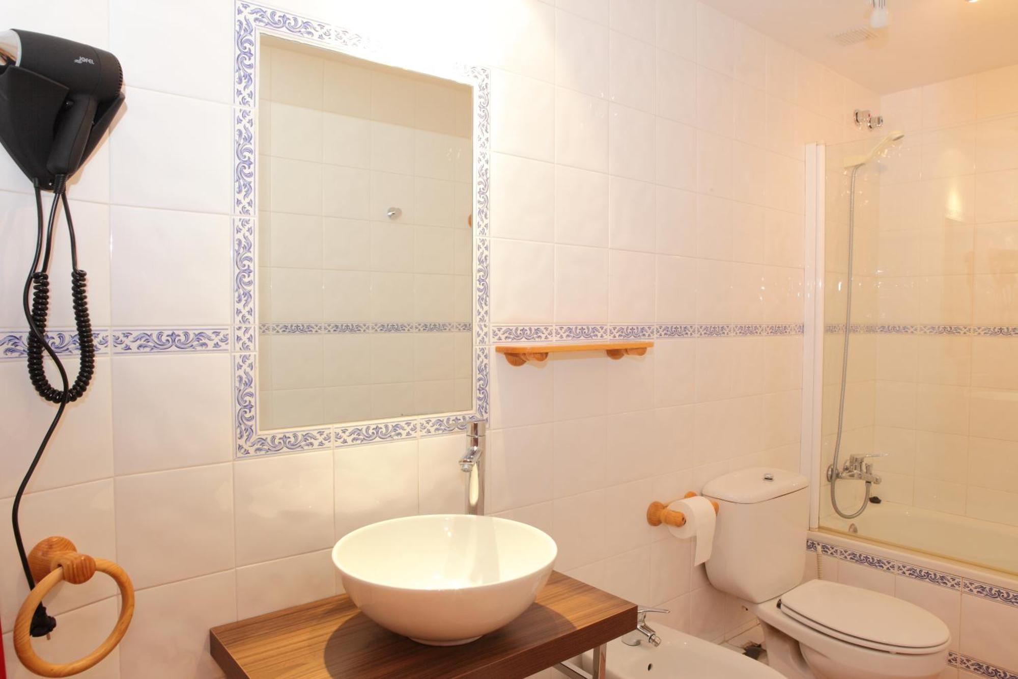 Apartamentos Alba Casa Alquesera Sahun Екстериор снимка