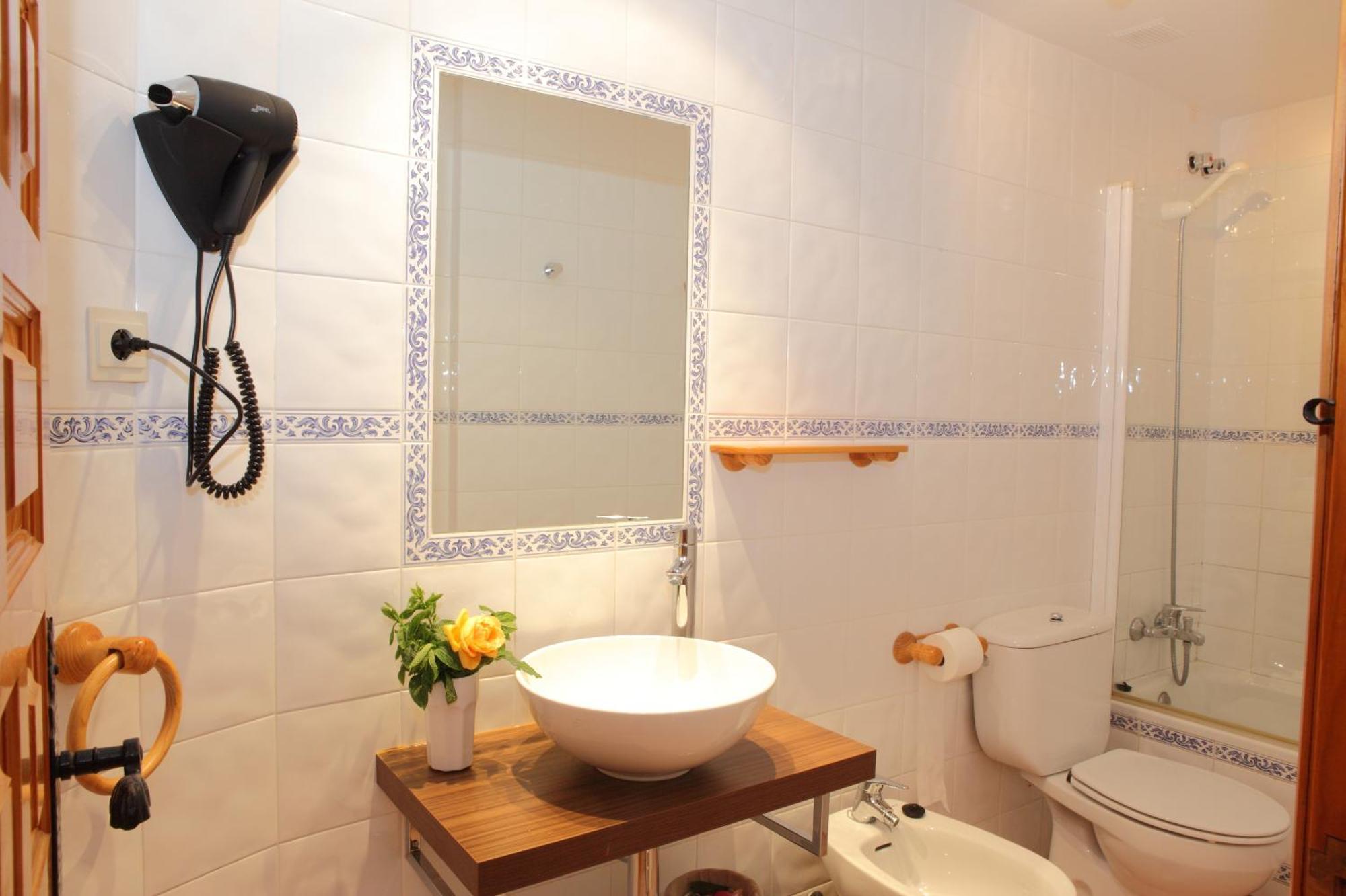 Apartamentos Alba Casa Alquesera Sahun Екстериор снимка